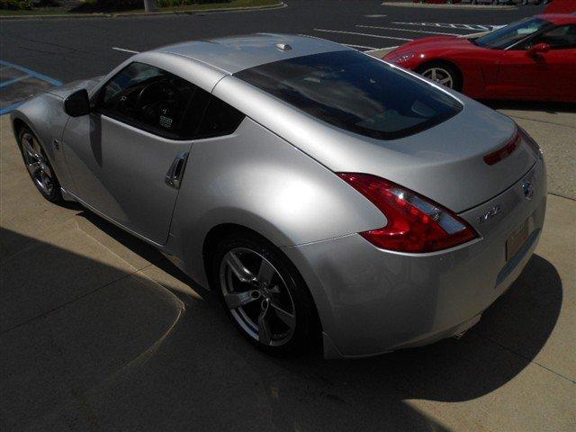 Nissan 370Z 2009 photo 4