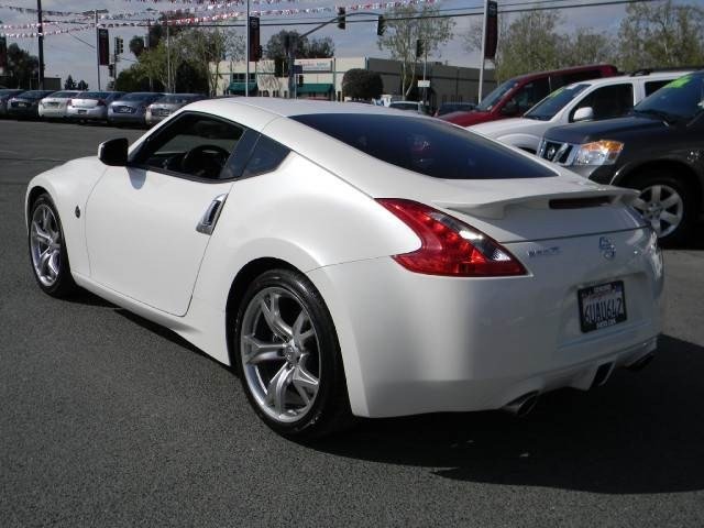 Nissan 370Z 2012 photo 5