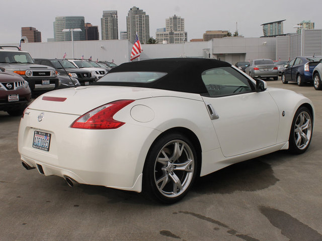 Nissan 370Z 2012 photo 1