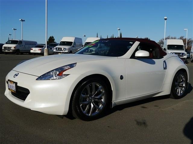 Nissan 370Z 2012 photo 3