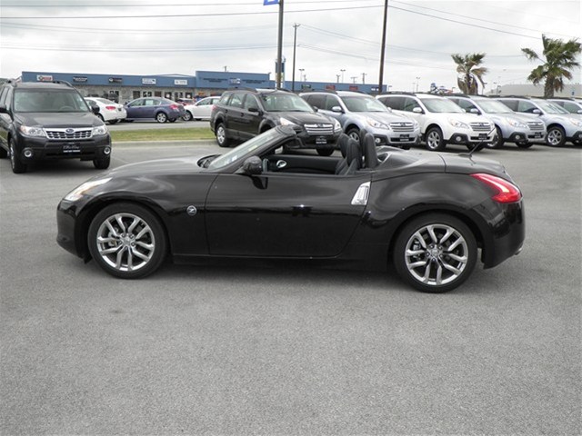 Nissan 370Z 2012 photo 4