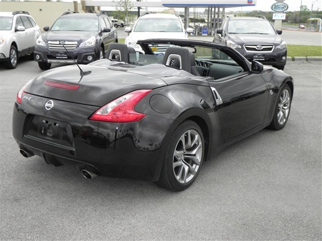 Nissan 370Z 2012 photo 5