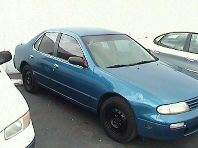 Nissan Altima 1996 photo 3