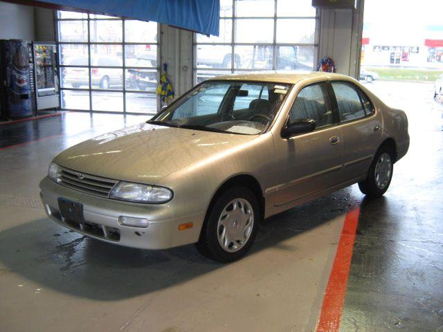 Nissan Altima Clk320 Convertible With Gps Sedan