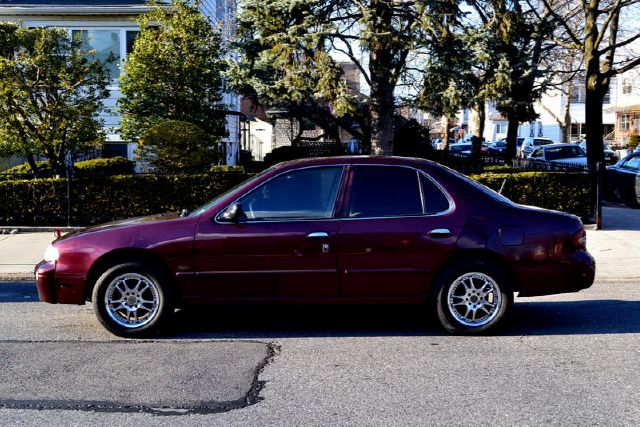 Nissan Altima 1997 photo 8