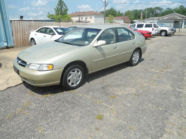 Nissan Altima 1998 photo 2