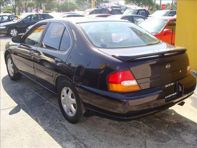 Nissan Altima 1998 photo 3