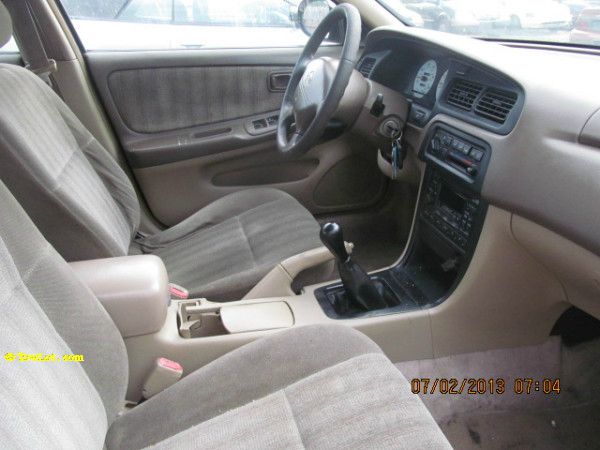 Nissan Altima 1998 photo 1