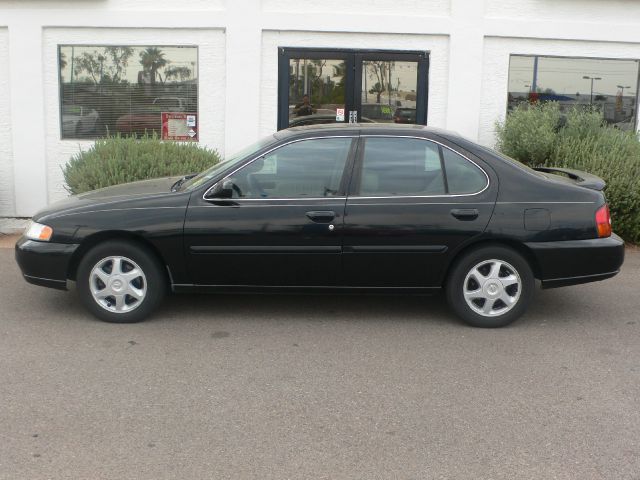 Nissan Altima 1998 photo 2