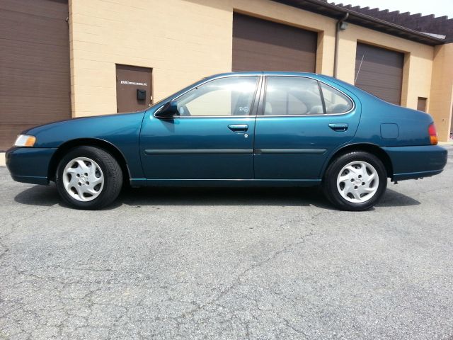 Nissan Altima 1998 photo 3