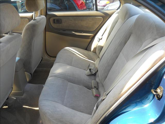 Nissan Altima 1998 photo 4