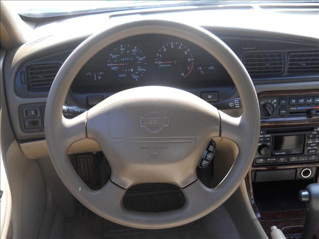 Nissan Altima 1998 photo 5