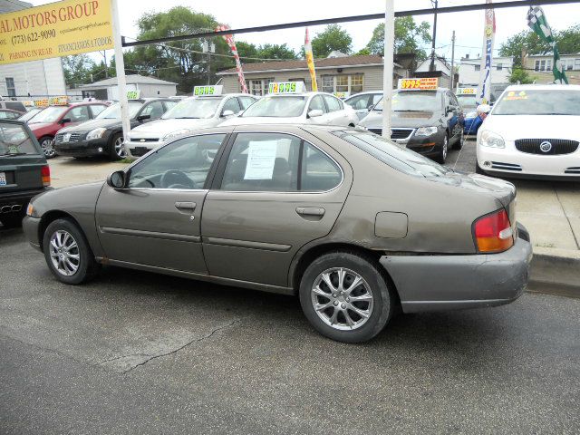 Nissan Altima 1998 photo 6