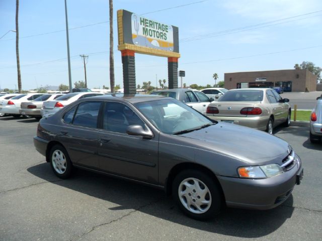 Nissan Altima 1998 photo 3