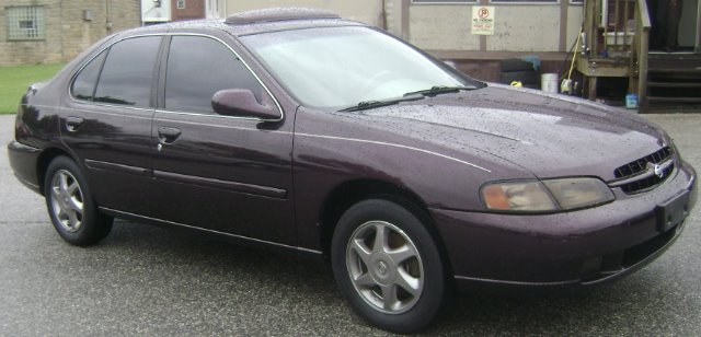 Nissan Altima 1998 photo 2