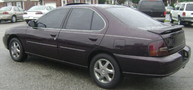 Nissan Altima 1998 photo 5