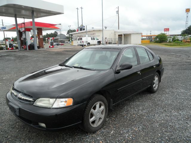 Nissan Altima 1998 photo 5