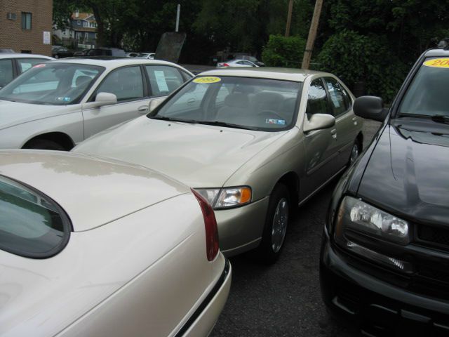 Nissan Altima 1999 photo 11