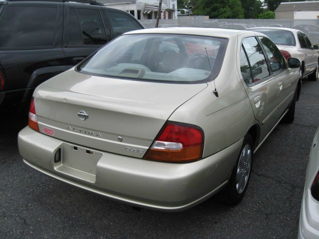 Nissan Altima 1999 photo 6