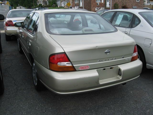 Nissan Altima 1999 photo 7