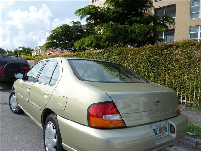 Nissan Altima 1999 photo 3