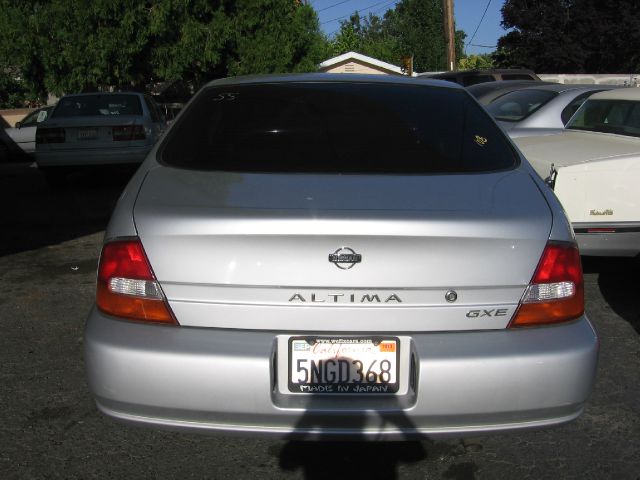 Nissan Altima 1999 photo 3