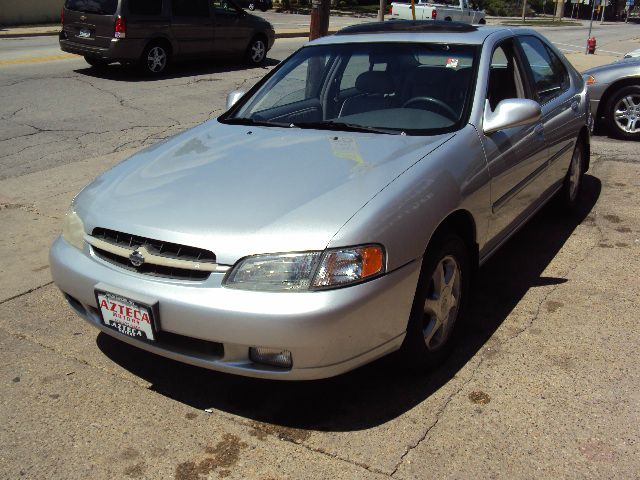 Nissan Altima 1999 photo 10