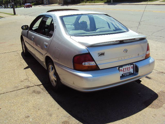 Nissan Altima 1999 photo 7