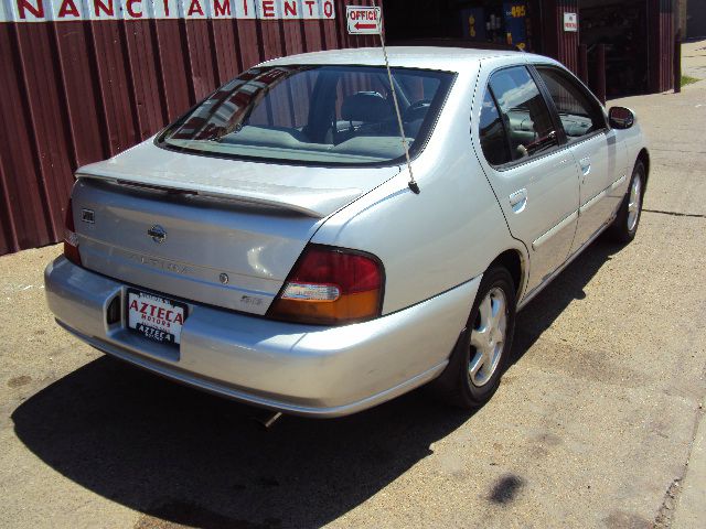 Nissan Altima 1999 photo 9