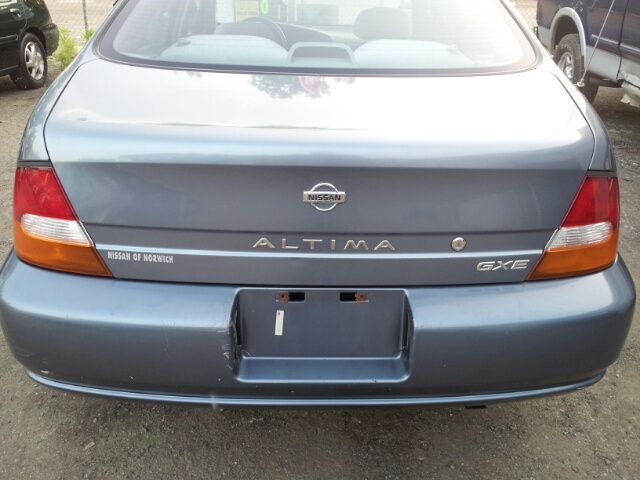 Nissan Altima 1999 photo 3