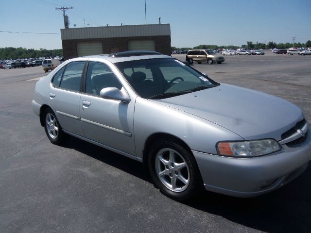 Nissan Altima 2000 photo 5