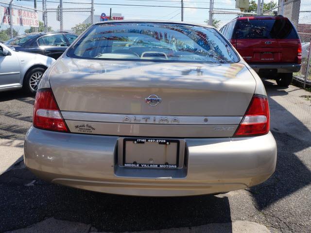 Nissan Altima 2000 photo 3