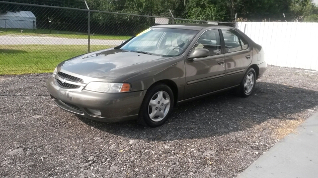 Nissan Altima 2000 photo 3