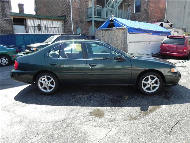 Nissan Altima 2000 photo 3