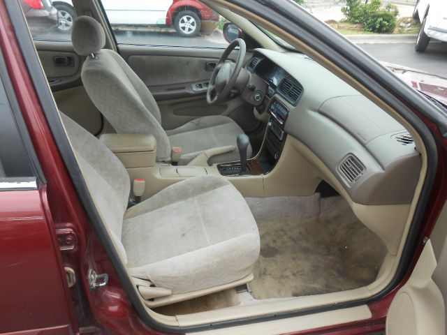 Nissan Altima 2000 photo 1