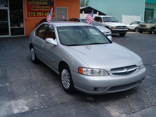 Nissan Altima 2000 photo 1