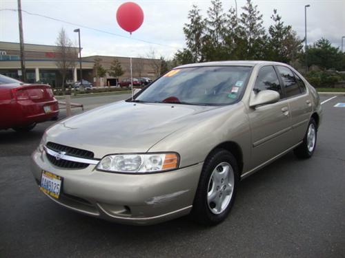 Nissan Altima 2000 photo 1