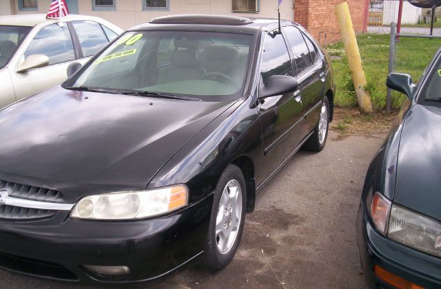 Nissan Altima 2000 photo 4