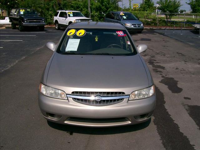 Nissan Altima 2000 photo 2