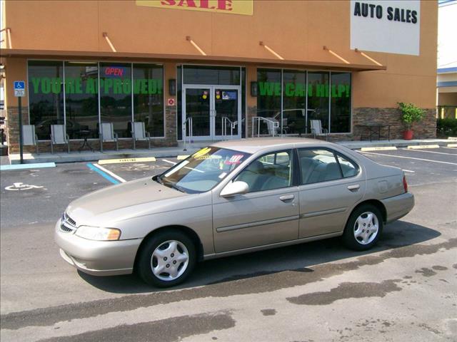 Nissan Altima 2000 photo 4