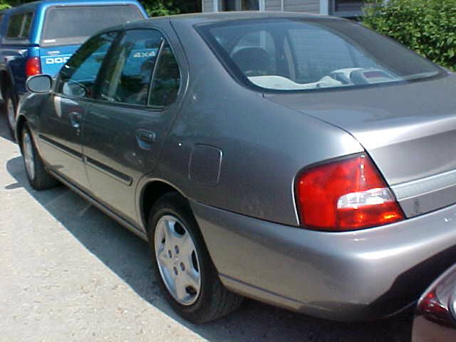 Nissan Altima 2000 photo 3