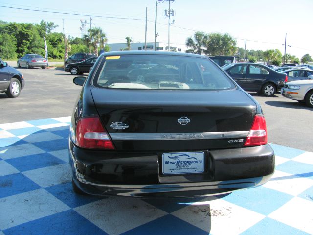 Nissan Altima 2000 photo 3