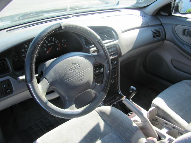 Nissan Altima 2000 photo 5