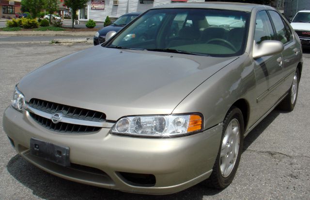 Nissan Altima 2000 photo 5