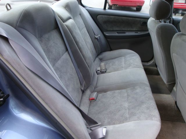 Nissan Altima 2000 photo 1