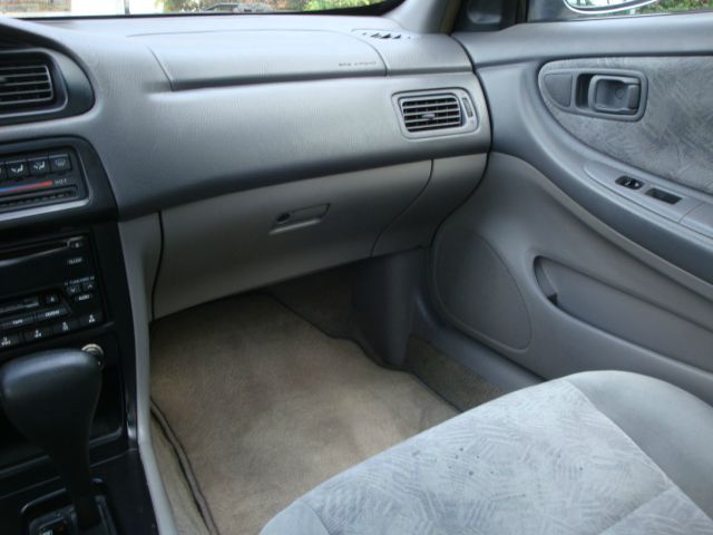 Nissan Altima 2000 photo 16