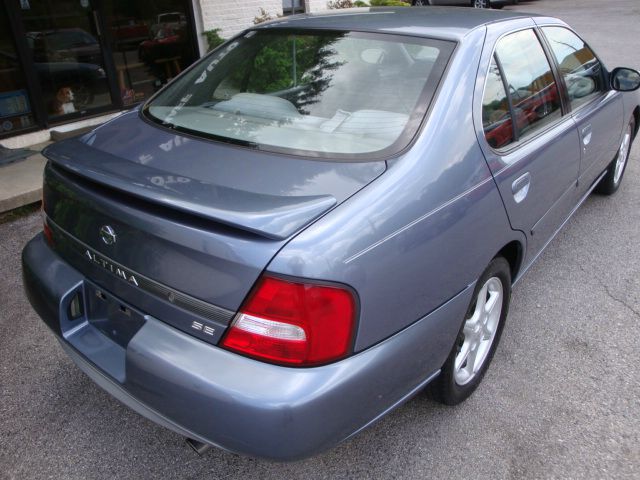 Nissan Altima 2000 photo 20