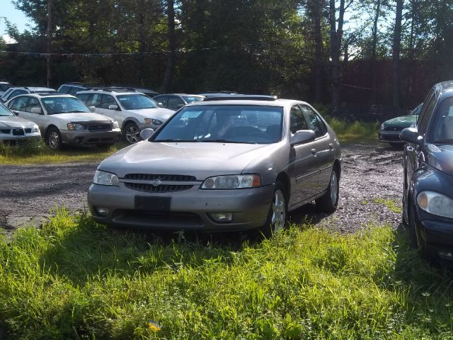 Nissan Altima 2000 photo 2