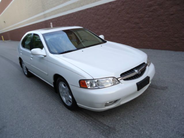 Nissan Altima 2000 photo 1