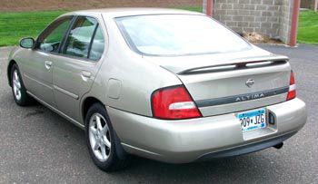 Nissan Altima 2000 photo 2